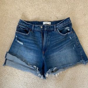 Abercrombie & Fitch Curve Love 4” mom short